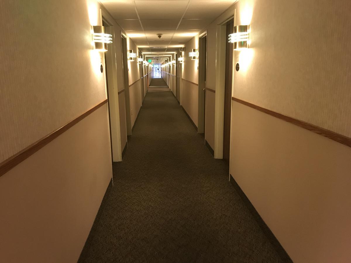 Americas Best Value Inn Сідар-Сіті Екстер'єр фото