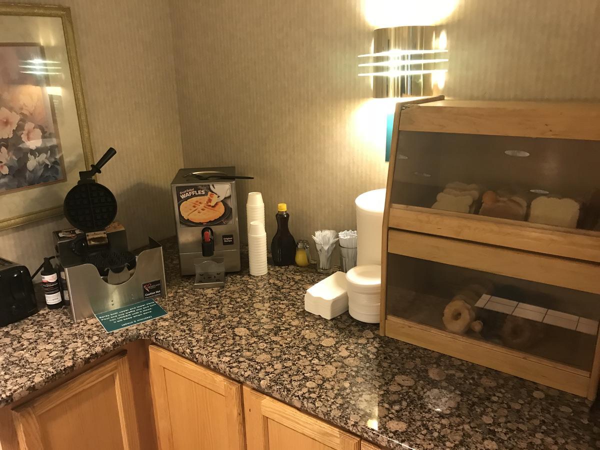 Americas Best Value Inn Сідар-Сіті Екстер'єр фото